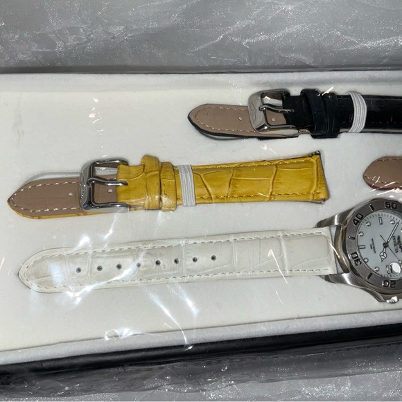 Watch, Invicta Pro-Diver Women’s Watch, NWOT - Picture 11 of 13